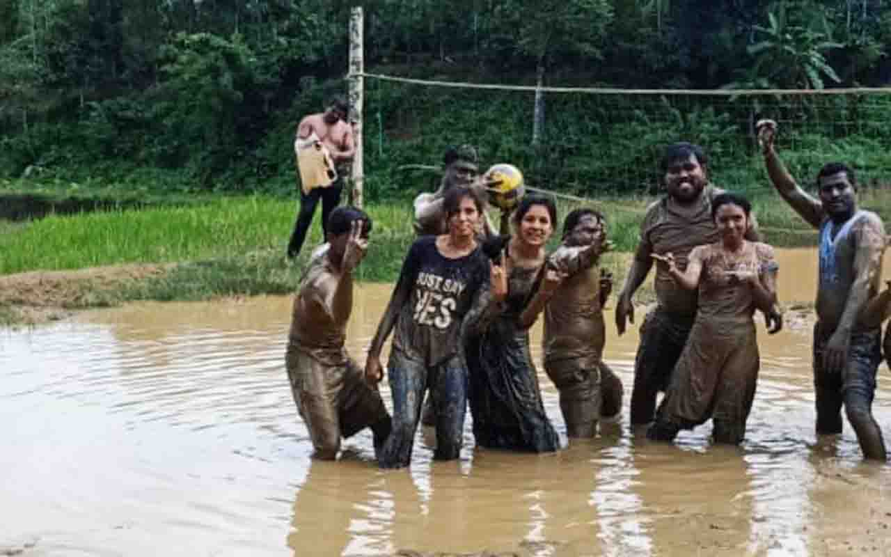Mud Volley Ball in mudigere Chikmagalur